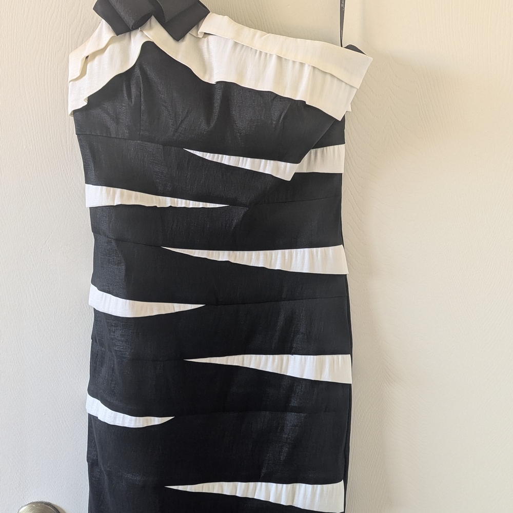 Elegant Black and White One-Shoulder Dress